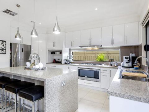 LA DOLCE VITA RETREAT RYE - Accommodation Coffs Harbour 3
