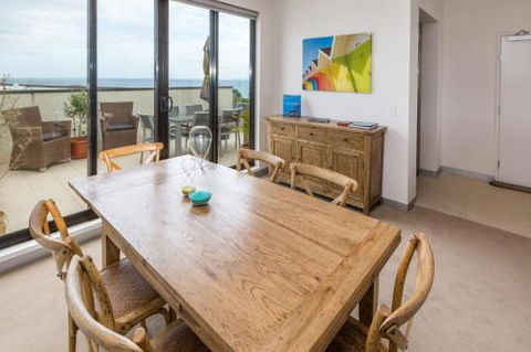 THE PENTHOUSE MORNINGTON - Accommodation Coffs Harbour 2