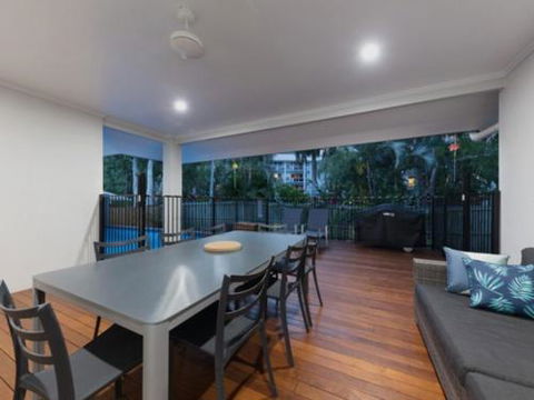 CANOPY HOUSE At PALM COVE - Accommodation Coffs Harbour 5