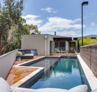 Kalina Retreat tennis  pool - Accommodation Coffs Harbour