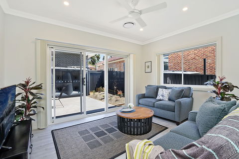 Accommodation Hunter - Adams St Maitland - Accommodation Coffs Harbour 4