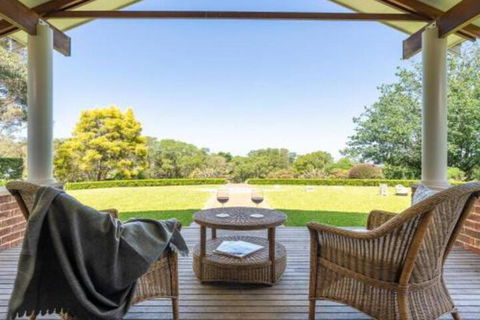 Jaspers Brush Tranquil Gardens & Stunning Views - Accommodation Coffs Harbour 0