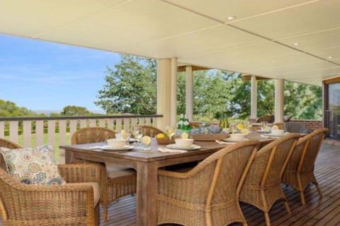 Jaspers Brush Tranquil Gardens & Stunning Views - Accommodation Coffs Harbour 4