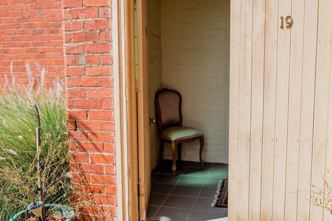 Castlemaine Colonial Motel - Accommodation Coffs Harbour 1