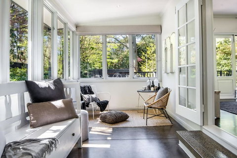 Magnolias On Mernda - Accommodation Coffs Harbour 1