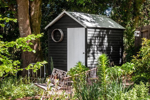 Magnolias On Mernda - Accommodation Coffs Harbour 4