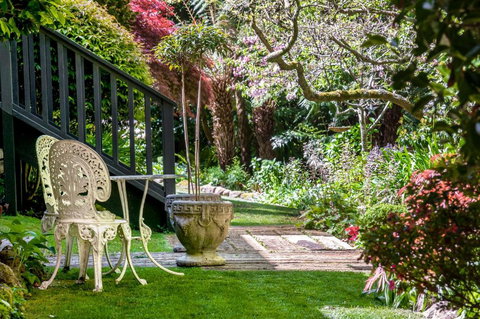 Magnolias On Mernda - Accommodation Coffs Harbour 2