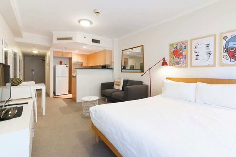 Amazing Studio With Pool In Central Sydney - Accommodation Coffs Harbour 7
