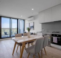 Simple And Cozy Apartment In Parkville - Accommodation Coffs Harbour