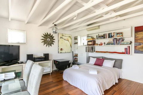 Architecturally Designed Studio 10 Minutes To CBD - Accommodation Coffs Harbour 5