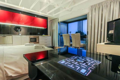 Architecturally Designed Studio 10 Minutes To CBD - Accommodation Coffs Harbour 3