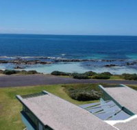 Boathouse nearly in the water  wonderful views - Accommodation Coffs Harbour