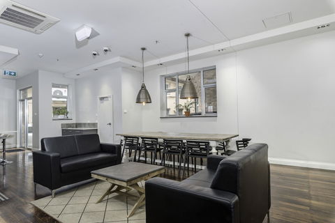 Alloggio Studios On King - Accommodation Coffs Harbour 4