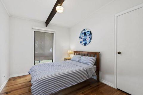 THE BEACH HIVE PET FRIENDLY (OUTSIDE ONLY) INLET SIDE - Accommodation Coffs Harbour 1