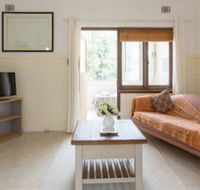 B6 Cafes  Restaurants close to UWA - Accommodation Coffs Harbour