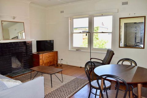 Art Deco Apt In Sunny Elwood Minutes To St. Kilda - Accommodation Coffs Harbour 3