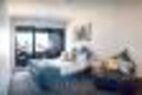 Ample Melbourne CBD Apt With Wifi Netflix & View - Accommodation Coffs Harbour 4