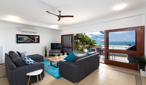 Absolute Airlie Central Airlie Beach - Accommodation Coffs Harbour 4