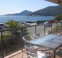 3 Bedroom House Shoal Bay Palm Beach - Accommodation Coffs Harbour
