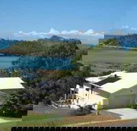 Hideaway Retreat Beach House with Pool - Accommodation Coffs Harbour