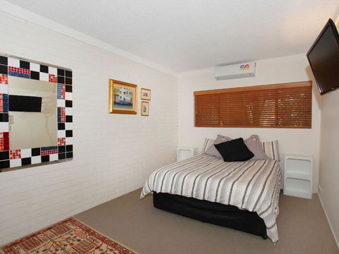 Anjuna 2 2 BDRM Budget Stay On Canal - Accommodation Coffs Harbour 4