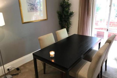 Little Bourke Street - Accommodation Coffs Harbour 1