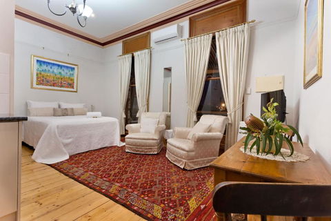 Annies Victorian Terrace Accommodation Fremantle - Accommodation Coffs Harbour 5