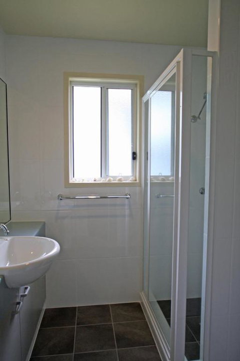 Berrara Lagoon Front Chalet - Accommodation Coffs Harbour 6