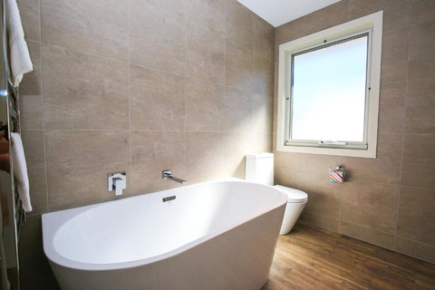 Amber Mist Villa One - Accommodation Coffs Harbour 6
