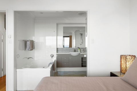 Apartment 27 Shorelines On Hamilton Island - Accommodation Coffs Harbour 5
