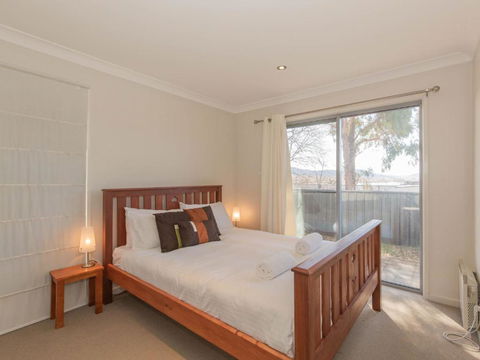 Aspect 1 / 8a Poly Cow Lane - Accommodation Coffs Harbour 1