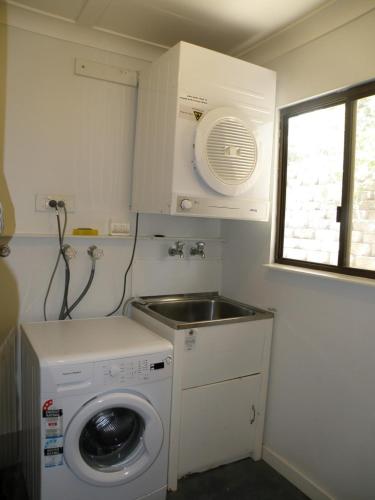 Alicante - Accommodation Coffs Harbour 1