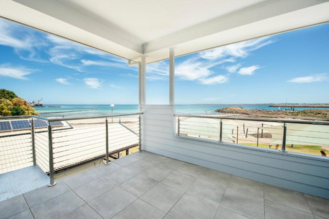 Wallaroo Beachfront Tourist Park - Accommodation Coffs Harbour 5