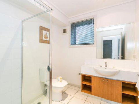 APARTMENT 10 PACIFIC APARTMENTS FREE WIFI! - Accommodation Coffs Harbour 4