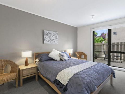 APARTMENT 23 PACIFIC APARTMENTS Sit On The Deck & Soak In The View - Accommodation Coffs Harbour 2