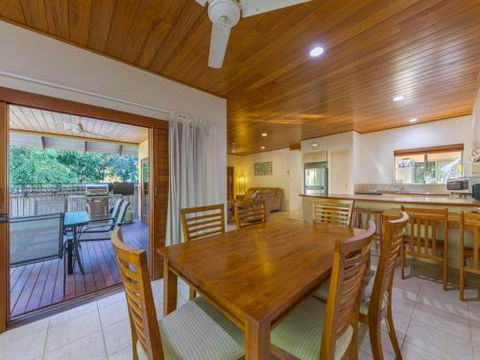 TROPSVILLA At PALM COVE - Accommodation Coffs Harbour 6