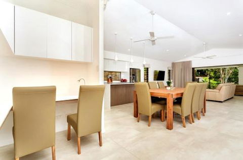 PARKVIEW At PALM COVE - Accommodation Coffs Harbour 1
