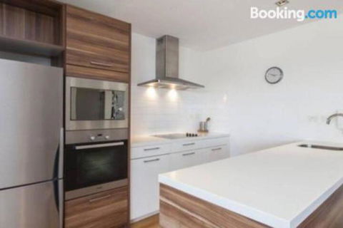 SKY GARDENS SUNSET RIVER VIEW NETFLIX WINE PARKING - Accommodation Coffs Harbour 0