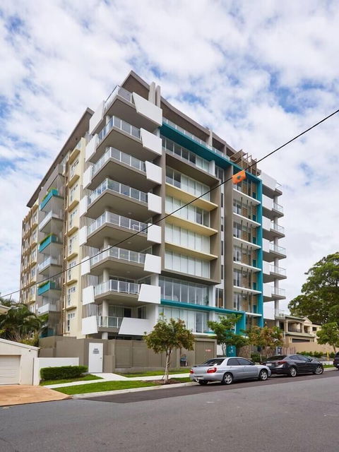 Luxurious 2bed 2bath APT With Parking@southport - Accommodation Coffs Harbour 0