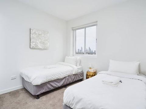 Luxurious 2bed 2bath APT With Parking@southport - Accommodation Coffs Harbour 5