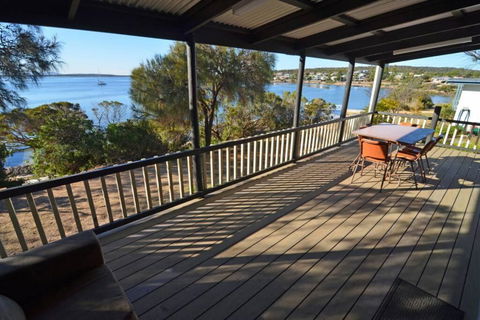 CDC 625 Beach House Incl.rear 2BR Studio - Accommodation Coffs Harbour 6