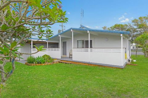 Frangipani Cottage - Accommodation Coffs Harbour 4
