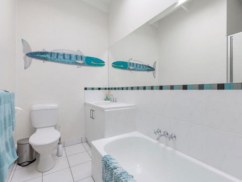 Absolute Beachfront - Accommodation Coffs Harbour 4