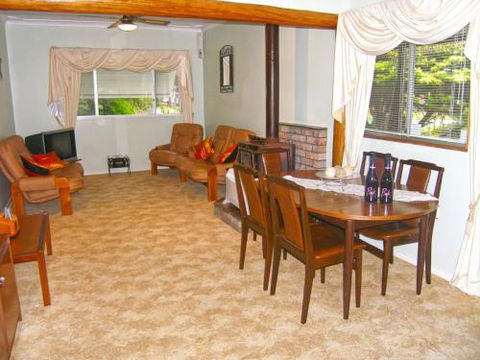 CHAP14C Chapman Cottage - Accommodation Coffs Harbour 6