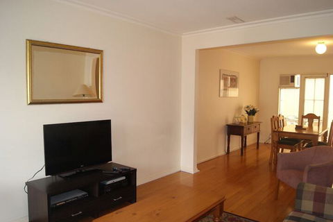 Moonee Valley Views Apartments - Accommodation Coffs Harbour 1