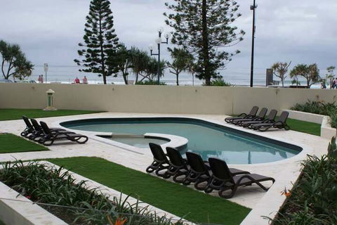 Zenith Ocean Front Apartments - Accommodation Coffs Harbour 4