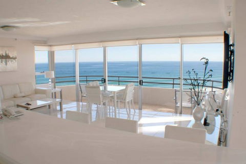 Zenith Ocean Front Apartments - Accommodation Coffs Harbour 6