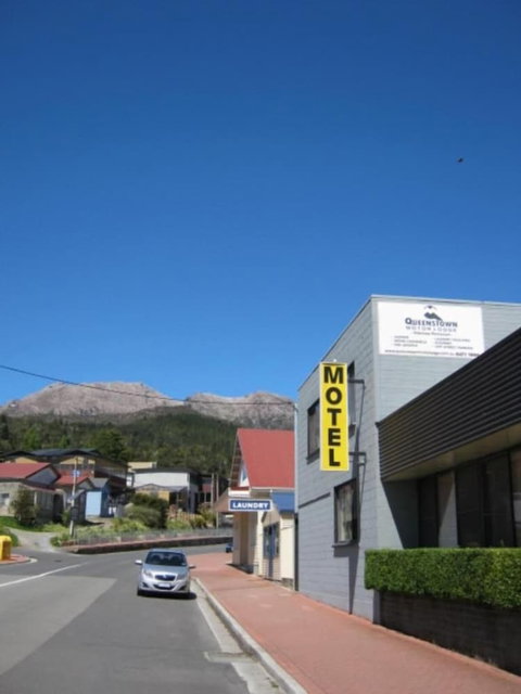 Queenstown Motor Lodge - Accommodation Coffs Harbour 3