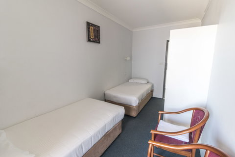 Port Aloha Motel - Accommodation Coffs Harbour 4