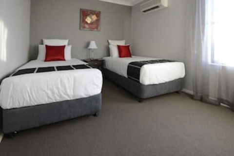 Aastro Dish Motor Inn - Accommodation Coffs Harbour 5